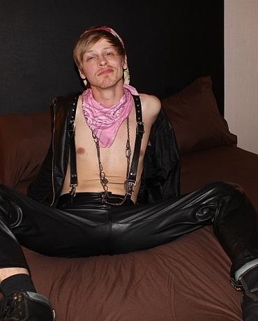 Ripe Leather Twink